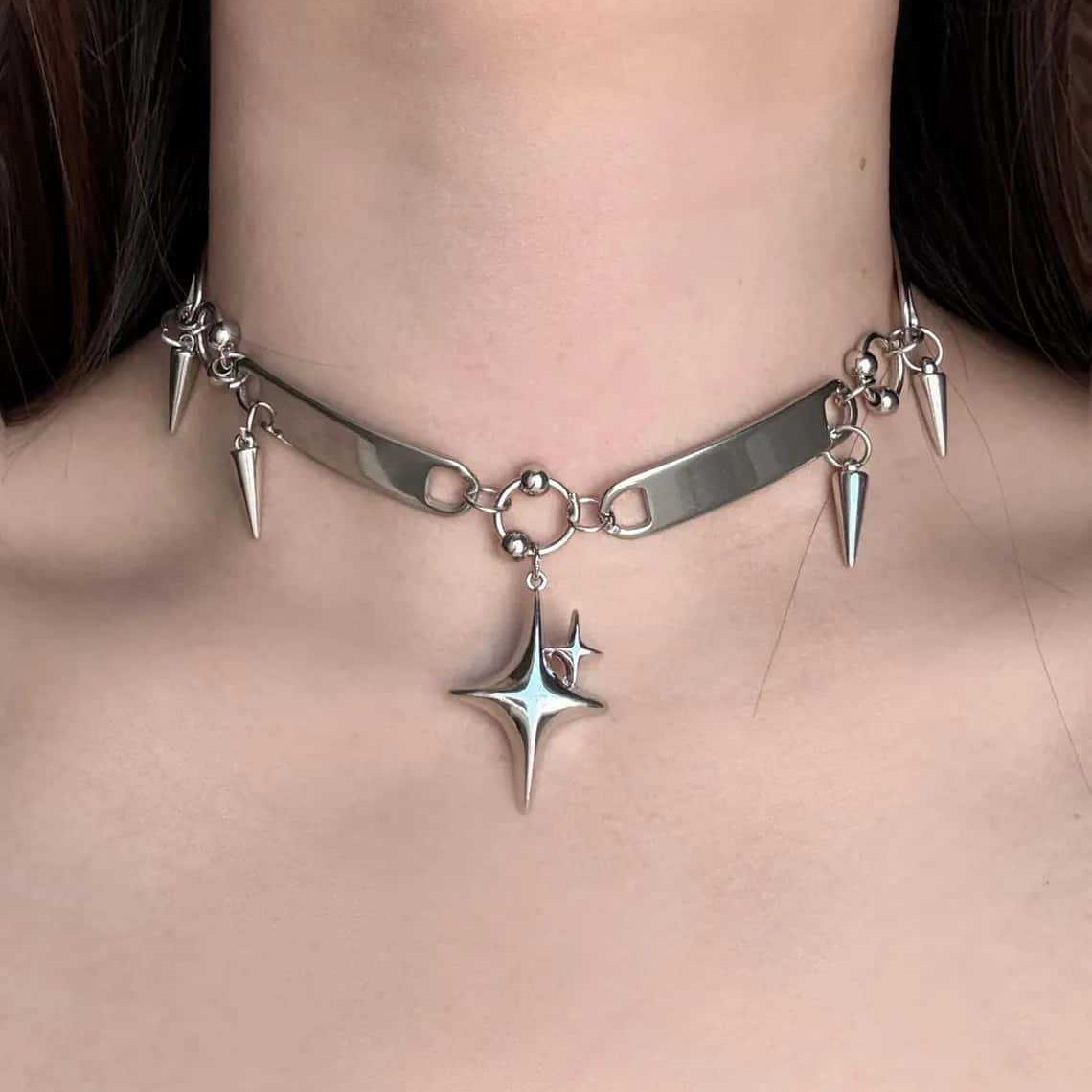 Daith Heart Ring - Kalung Punk Star Riveted, Perhiasan Rock,