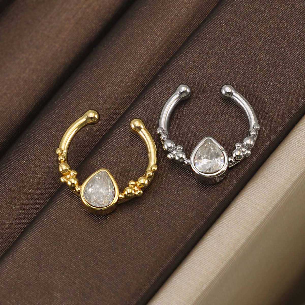 Cincin Septum Clicker Baja Tah - Septum Clicker Ring ulasan dan harga